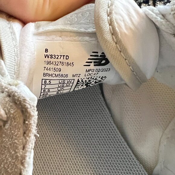 New Balance 327 Sneakers in white - Picture 9 of 9